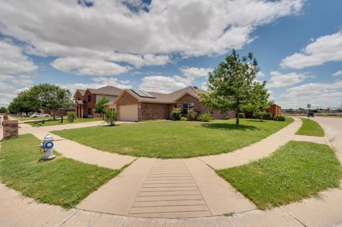200 Equestrian Dr, Waxahachie, TX 75165-5347