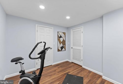 16869 Miranda Ln, Woodbridge VA  22191-5142 exterior