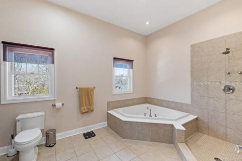 6 Nolan St, Norwalk CT  06850-2525 exterior