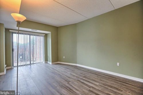 204 Cherrington Dr, Harrisburg PA  17110-9486 exterior