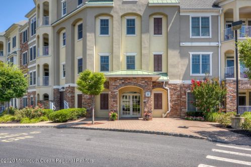 2403 Xanadu Ln, Belmar, NJ 07719-5506