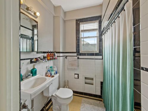 1101 Church St, Galveston TX  77550-5061 exterior