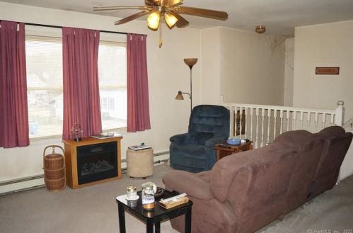 102 North St, Norwich, CT 06360-3754