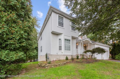 34 Alpine Dr, Morganville, NJ 07751-1276