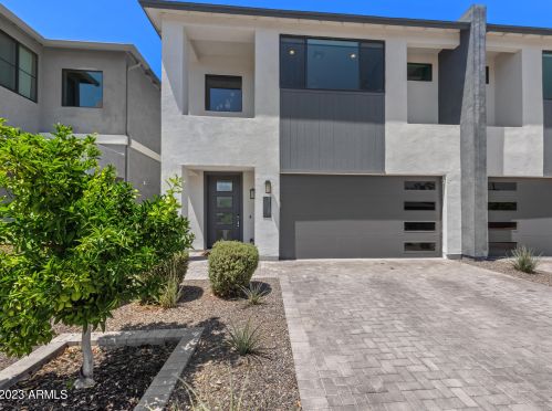 3128 Cheryl Dr, Phoenix AZ 85028-2329 exterior