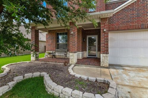 1108 Central Village Dr, Denton, TX 76210-8634