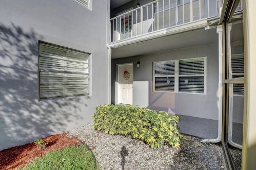 156 Burgundy D, Delray Beach, FL 33484-5433