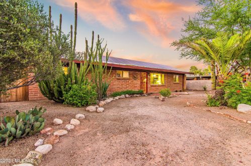 1041 Weymouth St, Tucson, AZ 85705-3120