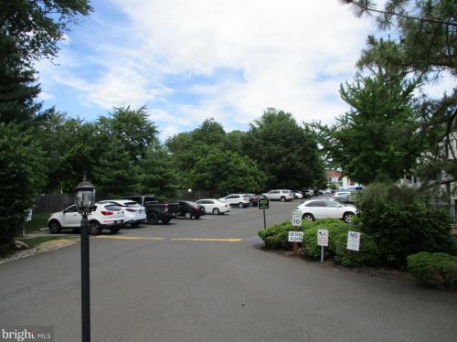 301 Byberry Rd, Philadelphia, PA 19116-1947