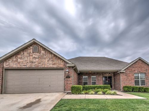 5615 Ashbrook Dr, Bartlesville, OK 74006-6960