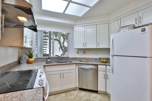 1596 Thornleaf Way, San Jose CA  95131-2968 exterior