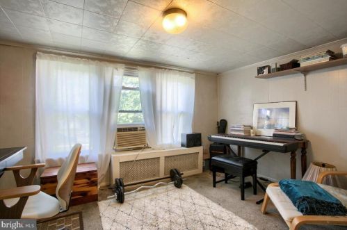 256 Walton St, Lemoyne PA  17043-2024 exterior