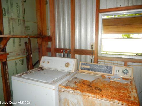 803 Oriole Cir, Sebastian FL  32976-7521 exterior