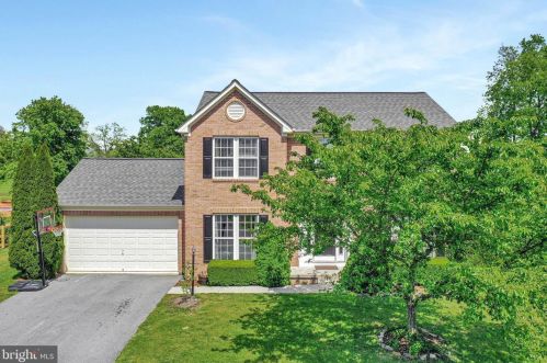 594 Sawgrass Dr, Charles Town WV  25414-5968 exterior