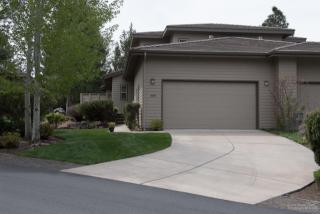 3047 Golf View Dr, Bend, OR 97701-7546
