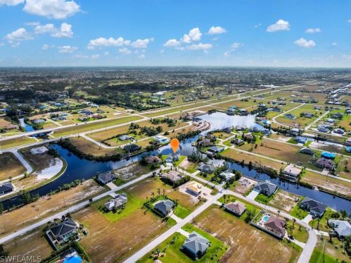 3228 19th St, Cape Coral, FL 33993-3648