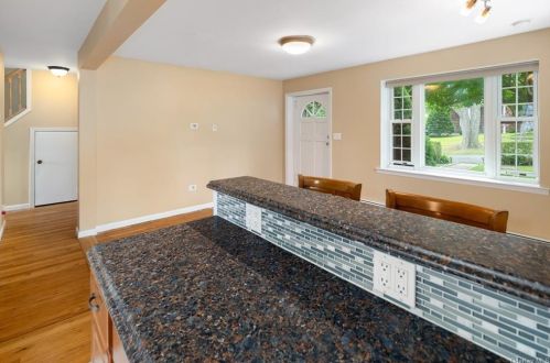 106 Oak Cir, Mahopac NY  10541-4146 exterior