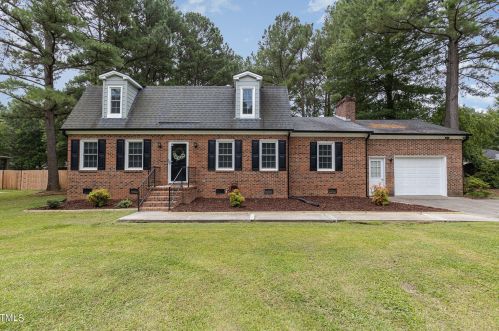 1315 Buxton Rd, Wilson, NC 27896-2004