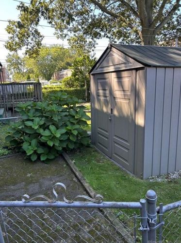 70 Court D, Bridgeport CT  06610-3308 exterior