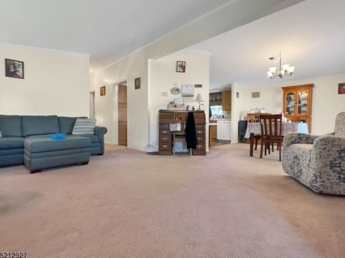 11 Morningside Dr, Belvidere NJ  07823-2910 exterior