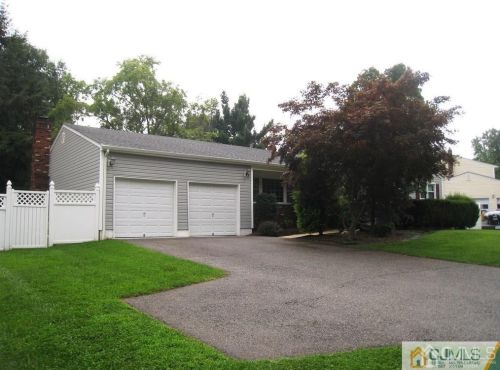 314 New Brunswick Ave, East Brunswick NJ  08816-4035 exterior
