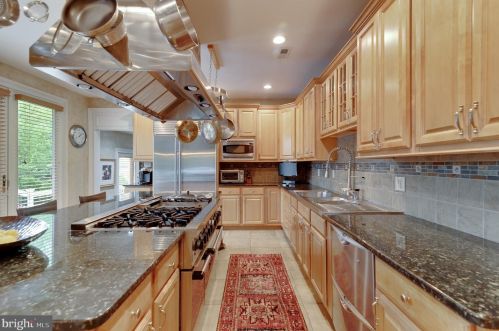 710 Daventry Way, Prospectville PA 19002-2305 exterior