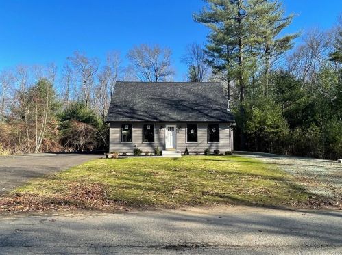 30 Walas Rd, Moosup, CT 06354-1205