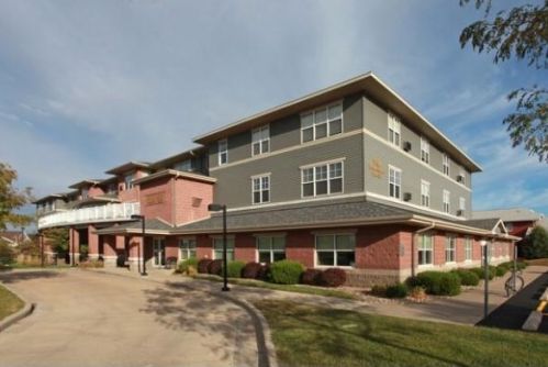 901 Dominion Dr, Hudson, WI 54016-9326