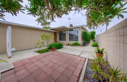 12309 Freeman Ave, Hawthorne CA  90250-4016 exterior