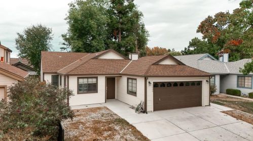 7229 Sutherland Way, Elk Grove CA  95758-4417 exterior