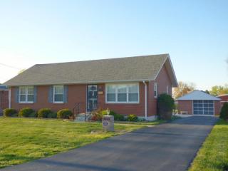 5505 Georgia Ln, Louisville, KY 40219-2917