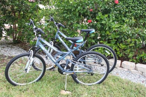 807 River Point Dr, Naples FL  34102-3477 exterior