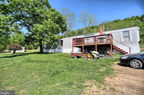 2111 Jericho Rd, Paradise Park, PA 17068-9027