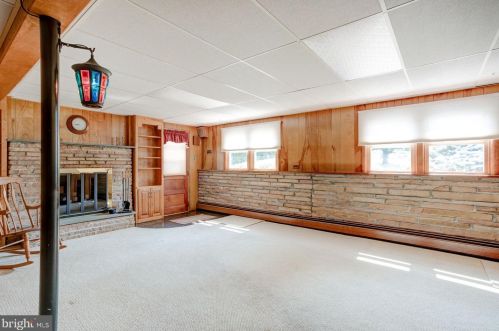 848 Woodlawn Dr, Lansdale PA  19446-4516 exterior