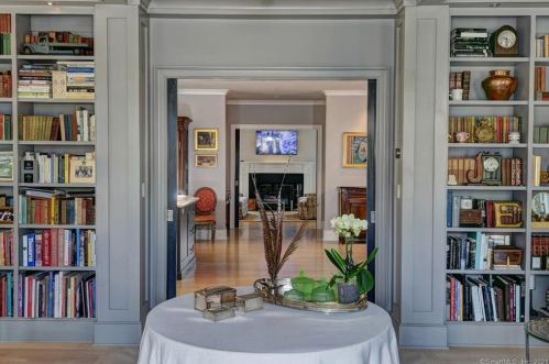 15 Richmond Hill Rd, New Canaan CT  06840-5302 exterior