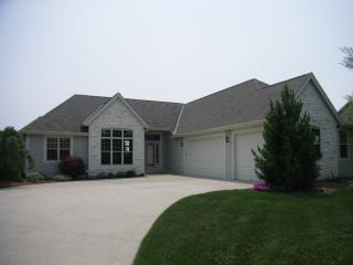 5275 Behrendt St, Hales Corners, WI 53132-8185