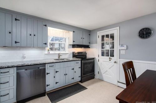 5 Meriline Ave, Plainville CT  06062-2422 exterior
