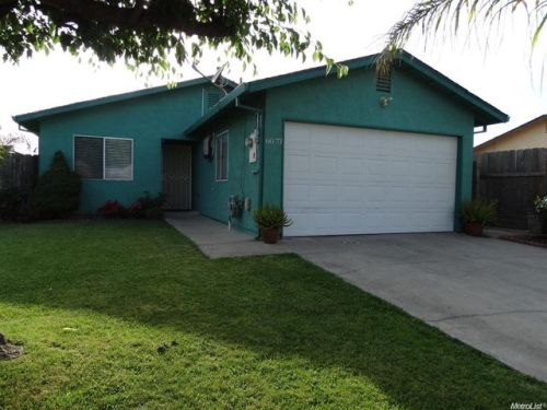 6073 Canter Dr, Riverbank, CA 95367-3143