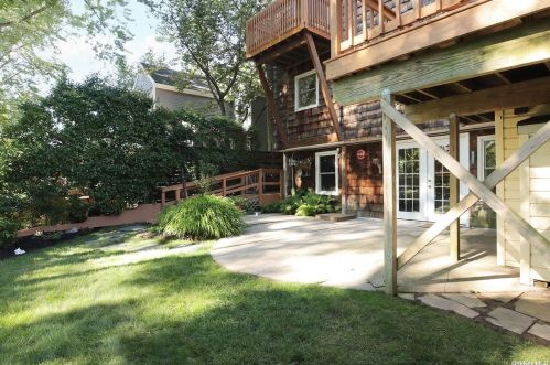 107 Scudder Pl, Northport NY  11768-3027 exterior