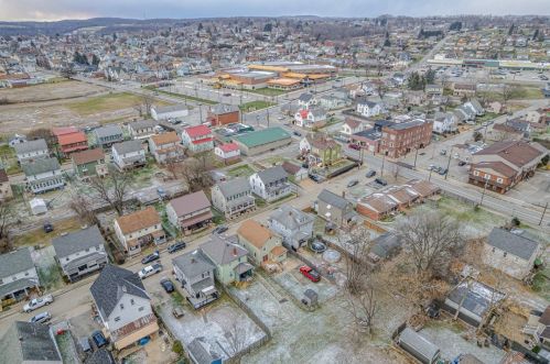 13 Monroe St, Latrobe PA  15650-3146 exterior