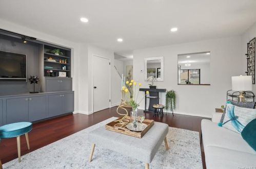 57 Hudson View Hl, Crotonville NY  10562-3329 exterior