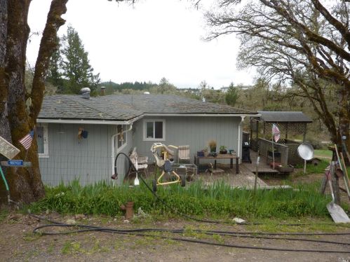 5480 Canyon Rd, Willits CA  95490-9242 exterior