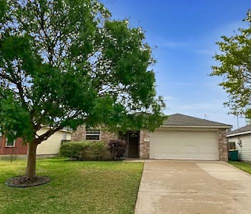 2226 Shady Tree Ln, Conroe, TX 77301-3342