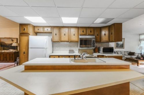 1750 Summit Dr, Lake Geneva WI  53147-1638 exterior