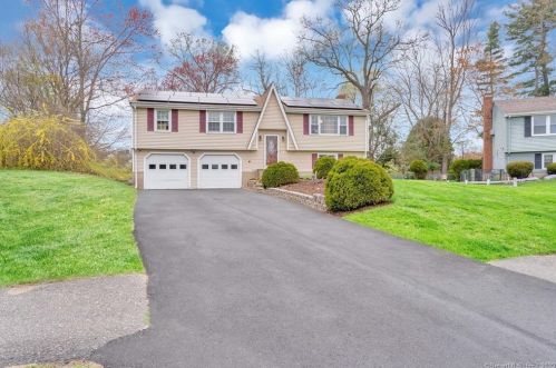 119 Pine Ln, Windsor, CT 06095-3500