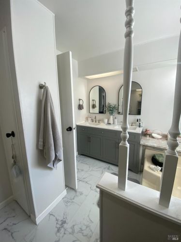 172 Pear Ln, Santa Rosa CA  95407-7664 exterior