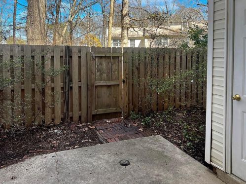 4207 Baylor St, Greensboro NC  27455-2560 exterior