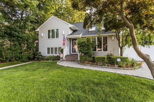 1058 Barbara Ct, North Bellmore, NY 11710-1504