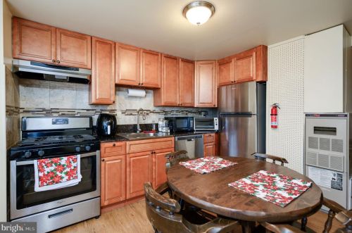 115 Roberta Jean Ave, Littlestown PA  17340-1133 exterior
