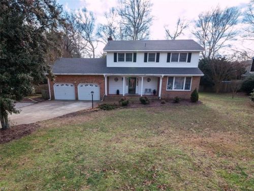501 Meadowfield Rd, Yorktown VA  23692-4637 exterior